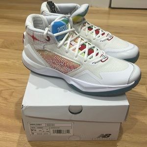 Brand New, Unworn Kawhi “Seismic” New Balance, size 9.5